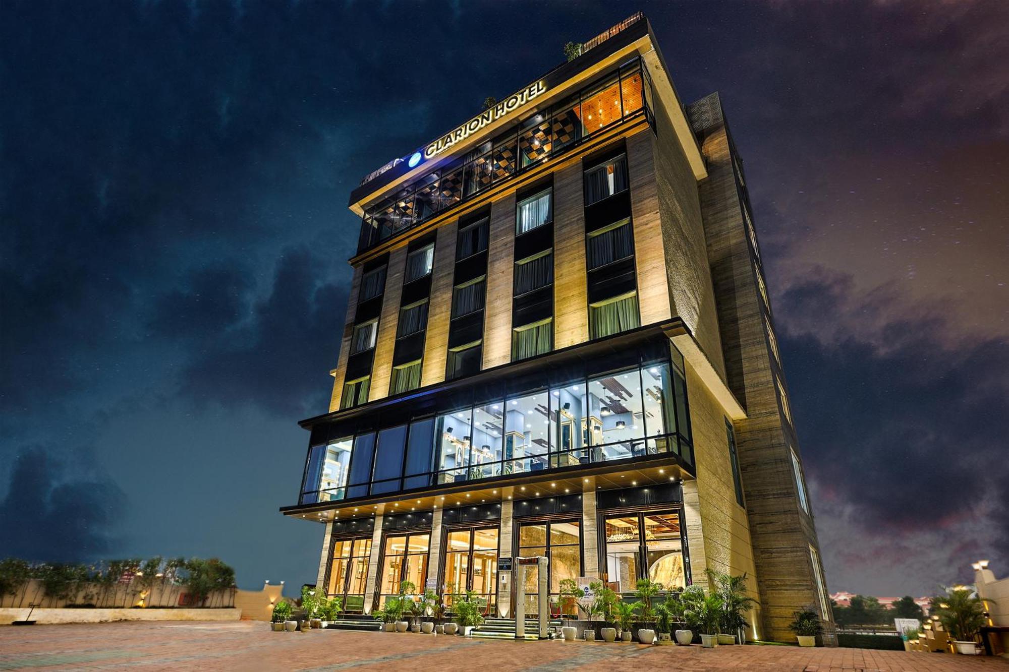 Clarion Hotel Dehradun Dış mekan fotoğraf